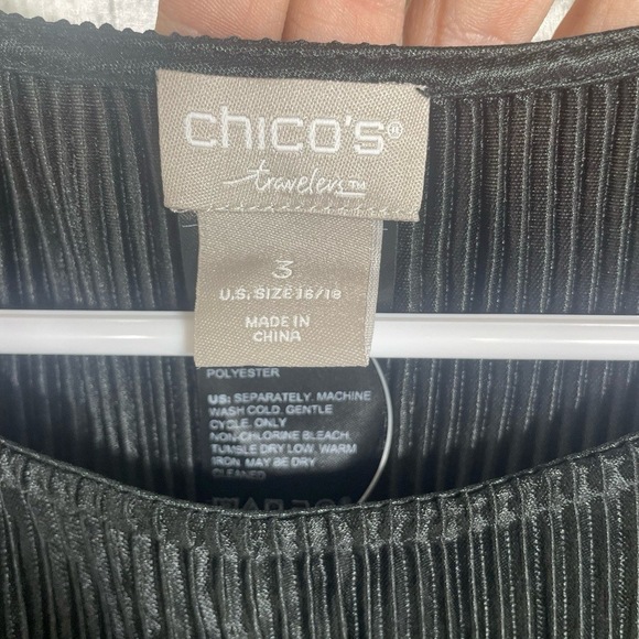 Chico's Travelers Womens Size 3 Black Micro Pleat Assymetrical Tunic Elegant NWT - Picture 3 of 6